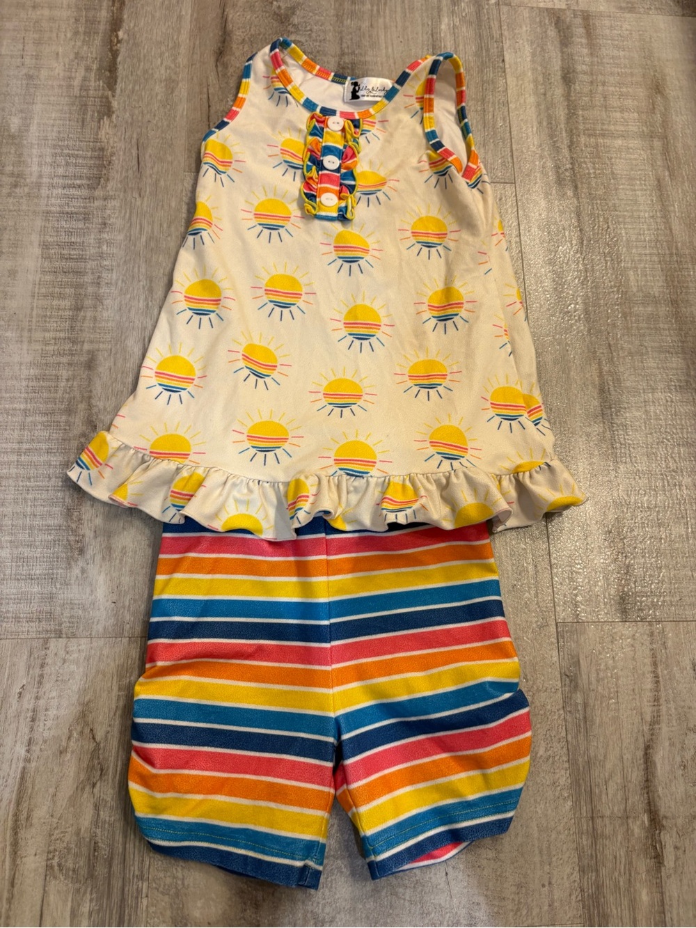 Lily & Londyn Sun Print Ruffle Tank & Rainbow Stripe Shorts Set 5T